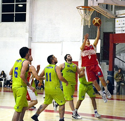 Touring ganó con claridad a Pelotaris – Diario El Telégrafo