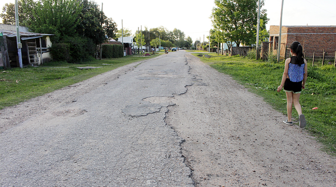 Reclamo por mal estado de las calles del barrio San Félix – Diario El ...