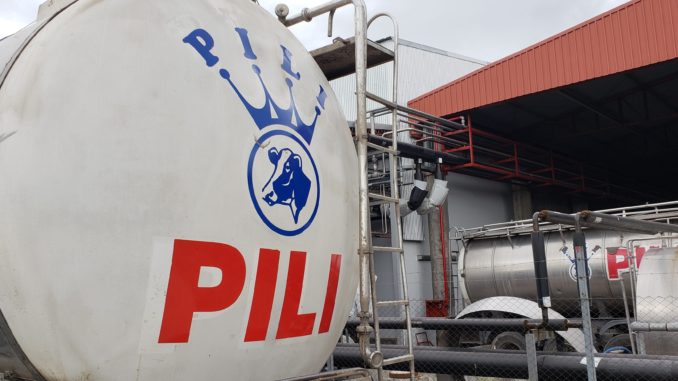 Pili