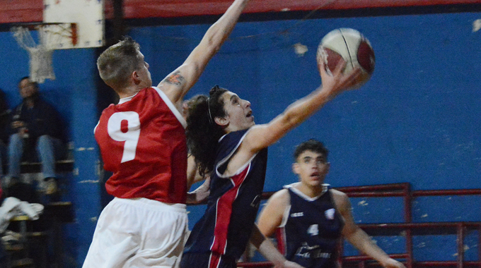 Pelotaris venció a Touring, hoy juegan Allavena – Colón – Diario El ...