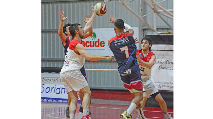 Fue triunfo de Colón ante Pelotaris – Diario El Telégrafo