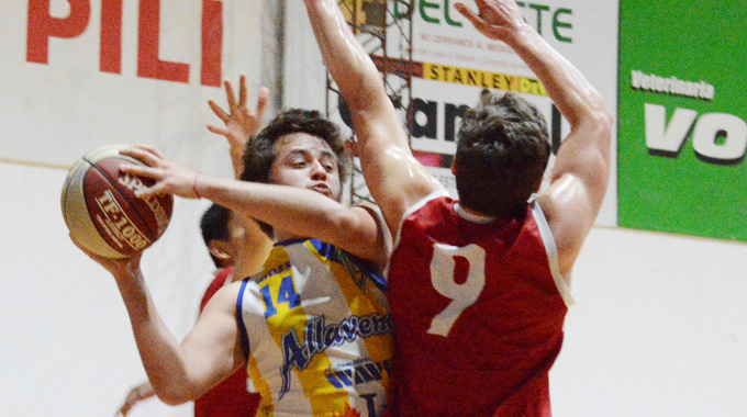 Allavena contundente ganó la primera final – Diario El Telégrafo
