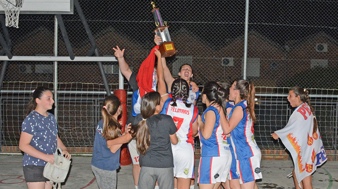 Pelotaris campeón del básquetbol femenino – Diario El Telégrafo
