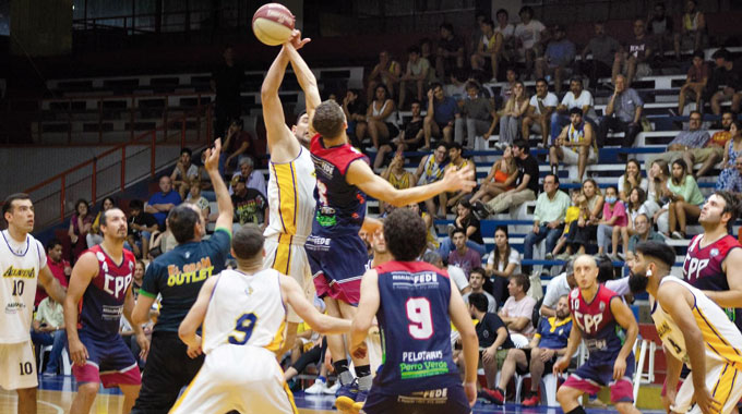 Allavena por el título, Pelotaris por estirar la serie – Diario El ...