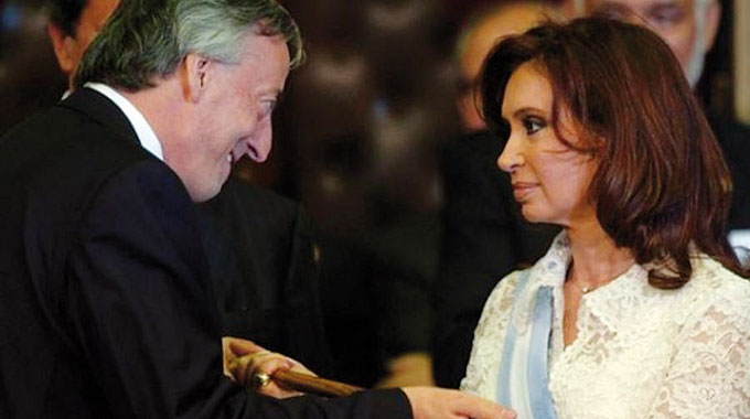 Seguidores de Cristina Fernández de Kirchner muestran su apoyo pese a ...