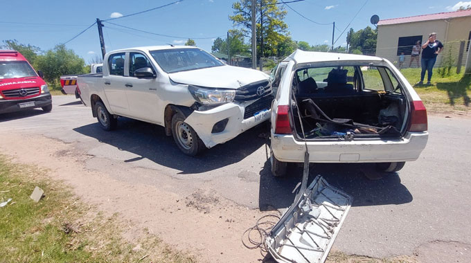 Choque entre automóvil y camioneta dejó un herido – Diario El Telégrafo
