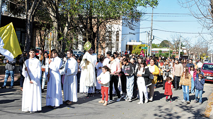 Procesión de Corpus Christi en la parroquia San José Obrero – Diario El ...