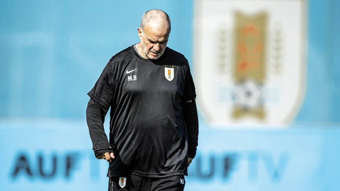 Marcelo Bielsa contará con muchas novedades en el plantel para enfrentar a Paraguay y Venezuela. 