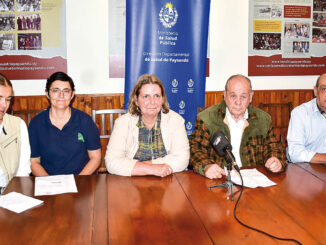 Carmela do Santos, Lourdes Adrien, Gabriela Willat, Carlos Leoni y Carlos Oyanarte.