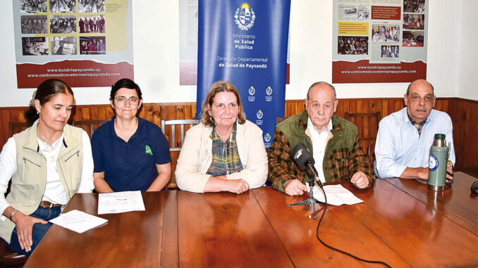 Carmela do Santos, Lourdes Adrien, Gabriela Willat, Carlos Leoni y Carlos Oyanarte.