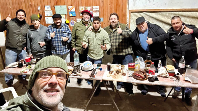 k11556 El grupo tiene previsto antes de fin de año un nuevo taller de construcción de antenas, en el marco del ciclo que está llevando adelante.