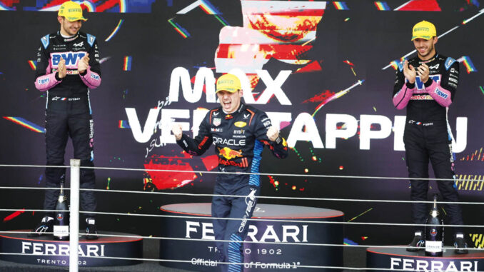 Verstappen se reencontró con la victoria en Interlagos y acaricia el título.