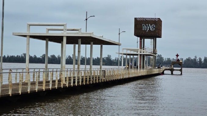 Muelle Aníbal Sampayo
