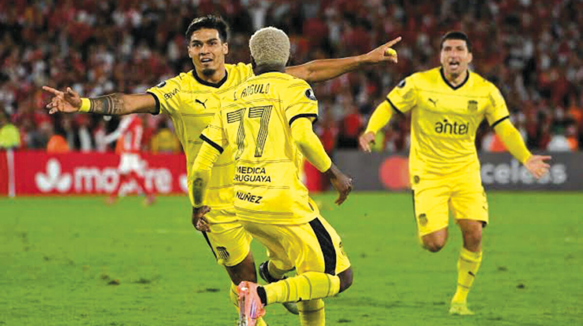 Visita de riesgo: Peñarol enfrenta a Corinthians en Brasil