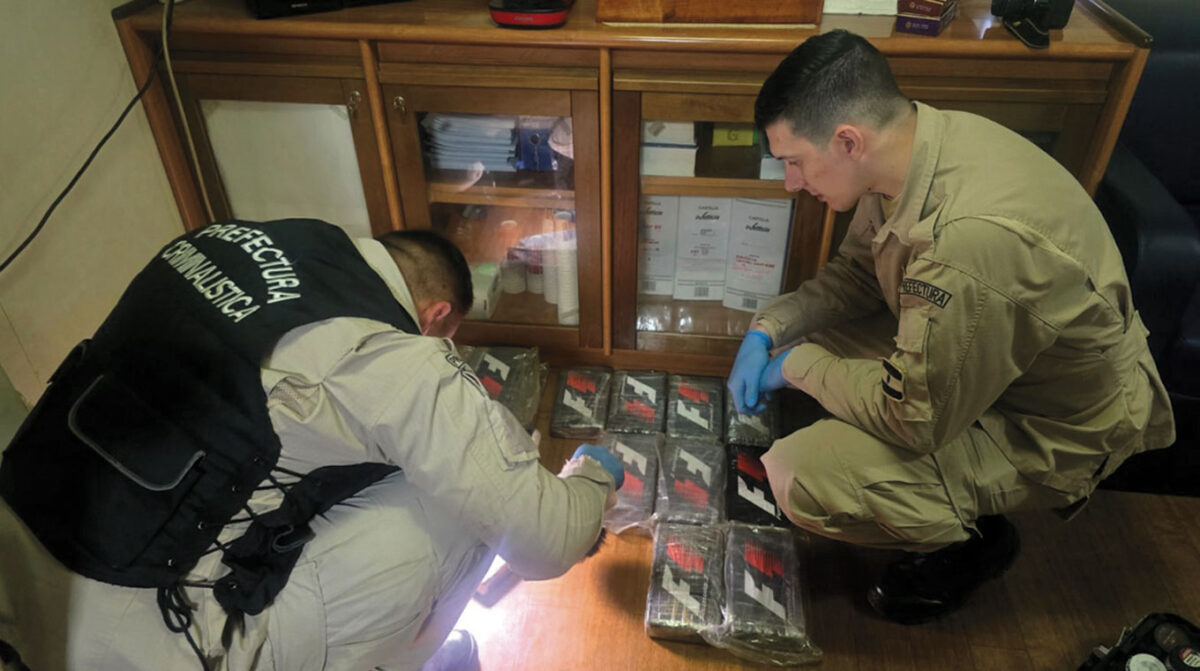 Hallaron 16 kilos de cocaína en un buque que zarpó de Montevideo