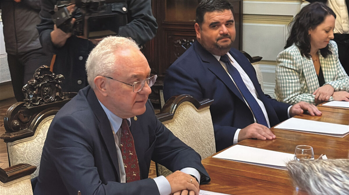 “Nada de la inversión está pendiente; esto no retrasa nada”