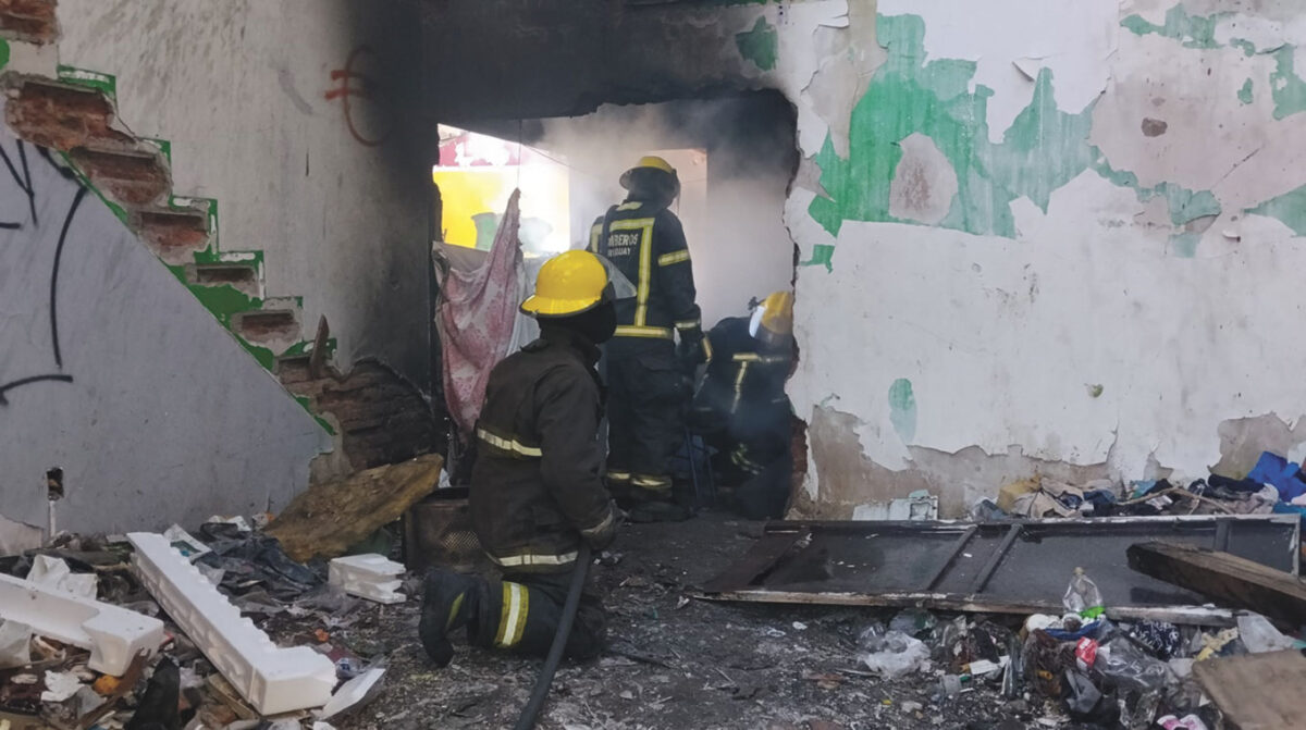 Incendio en finca ocupada