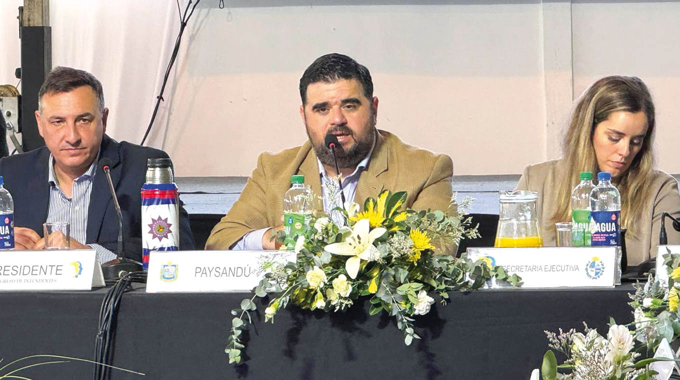 Congreso de Intendentes aprobó compra de portland, combustibles y lubricantes a Ancap