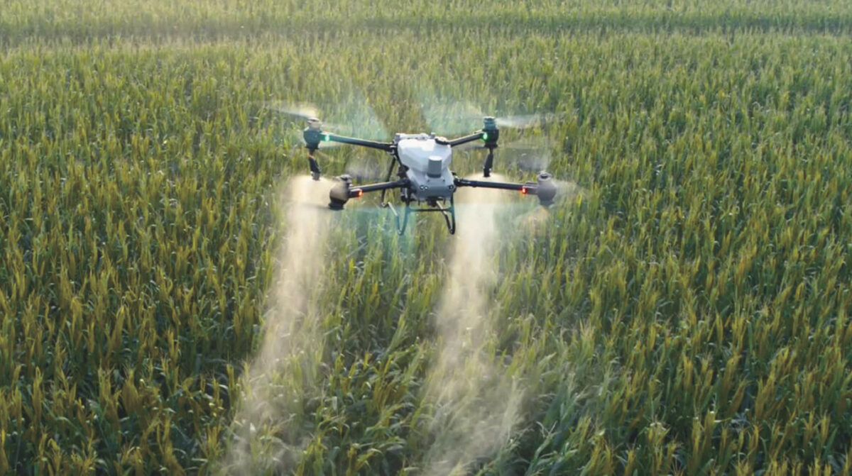 Advierten sobre drones pulverizadores; solicitan marcos regulatorios seguros