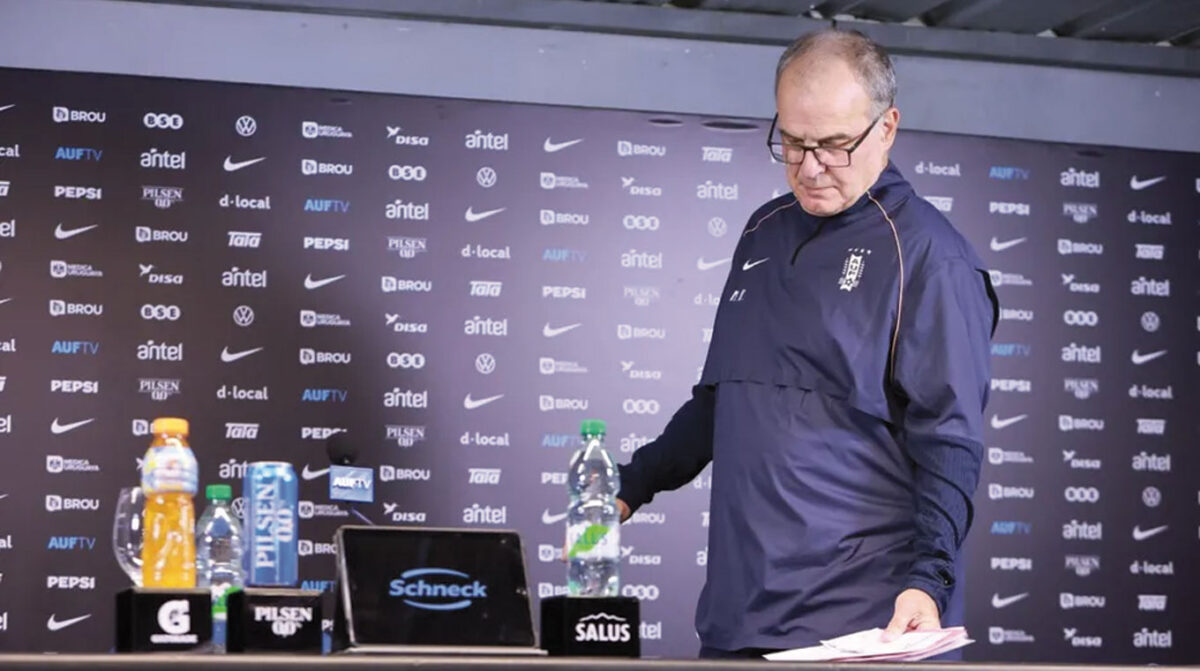 Última conferencia de Marcelo Bielsa: autocrítica y el cierre de un ciclo negativo en la Celeste