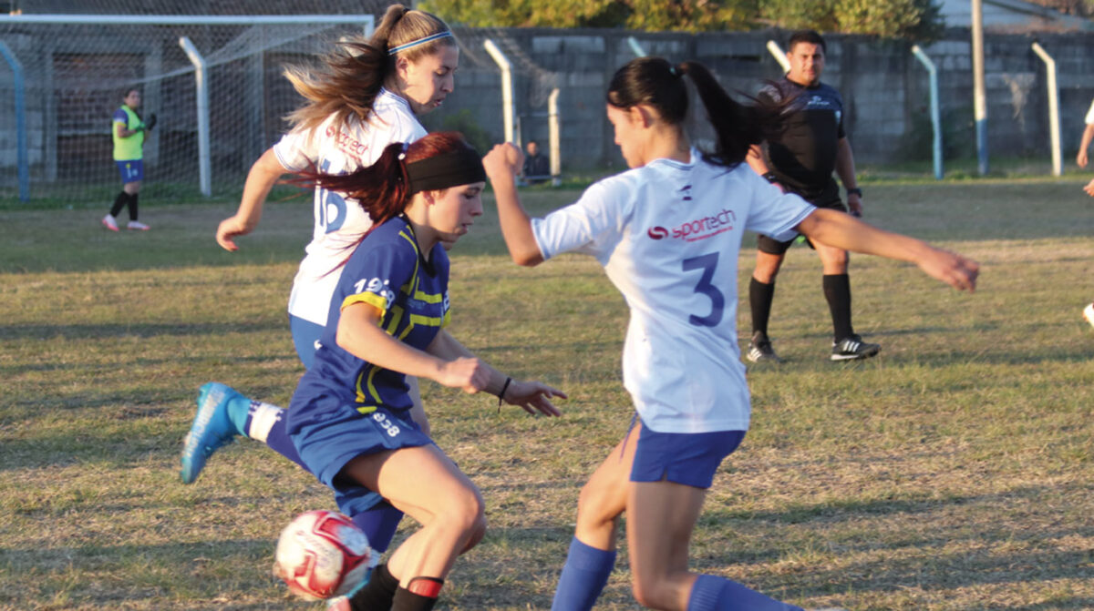 El fútbol femenino sigue jugando