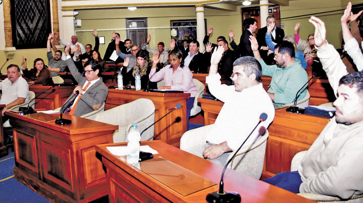 Junta aprobó en ocho minutos un presupuesto de $457 millones