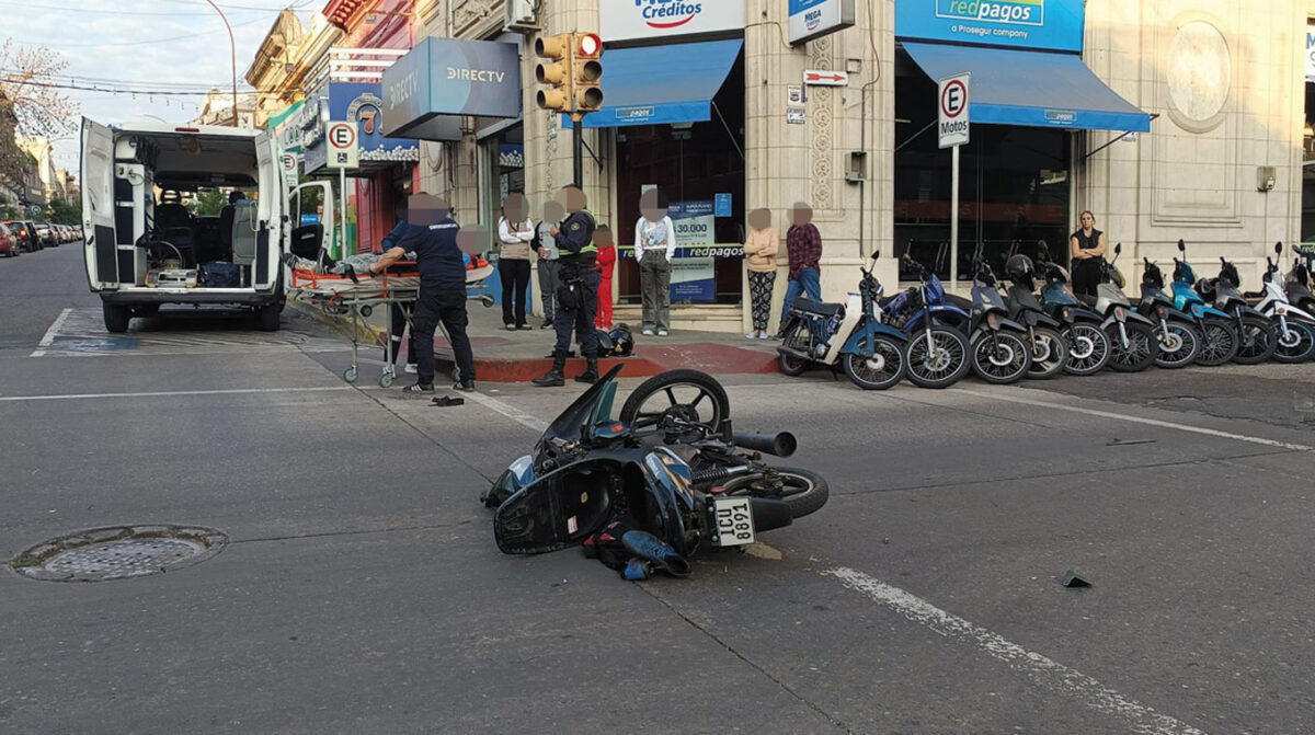 Cruzó semáforo en rojo y terminó en el Hospital