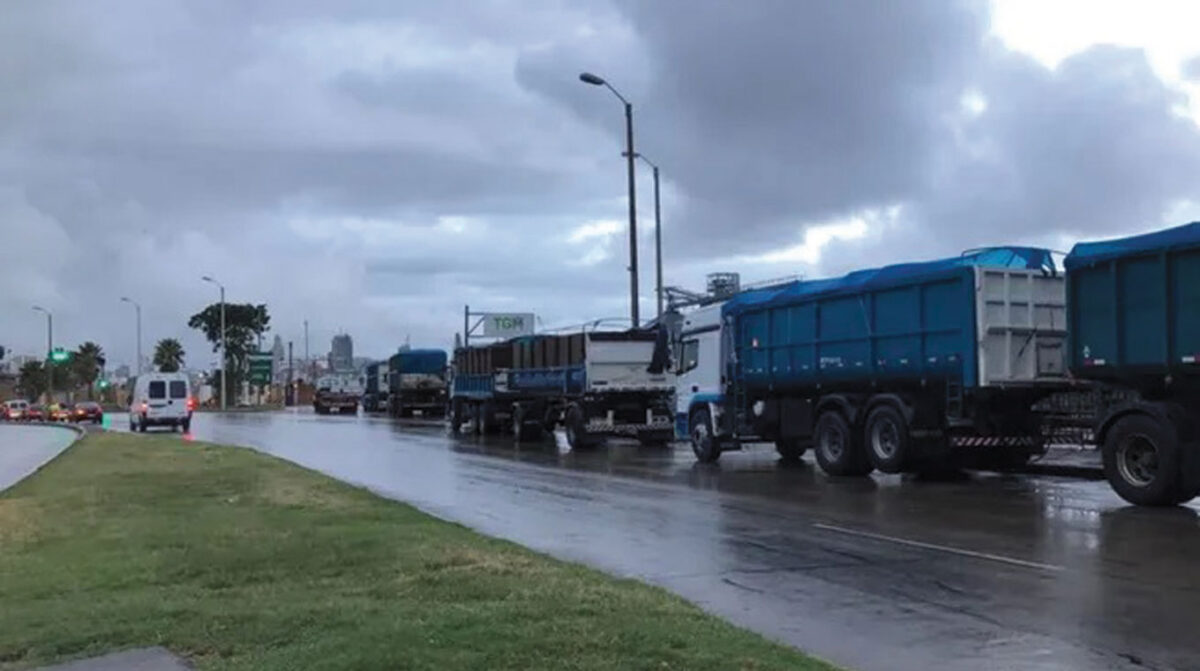 Gobierno y transportistas acordaron suspensión de la Guía Electrónica de Carga y crear una mesa de trabajo