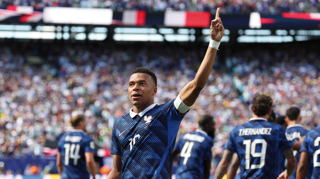 Francia fue superior y arrancó el mundial ganando con autoridad