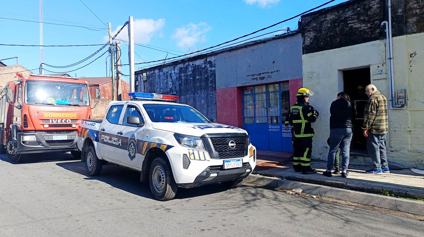Incendio apagado por vecinos