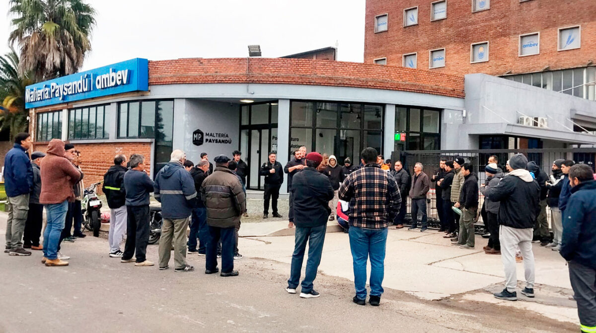 Trabajadores de AmBev-Cympay reclaman respuestas; mañana se movilizarán frente al MTSS