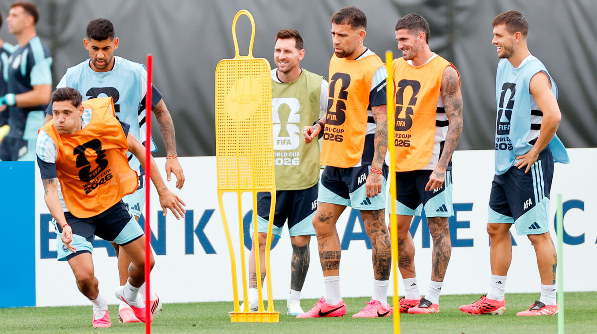Argentina por sellar la clasificación a 16° de final