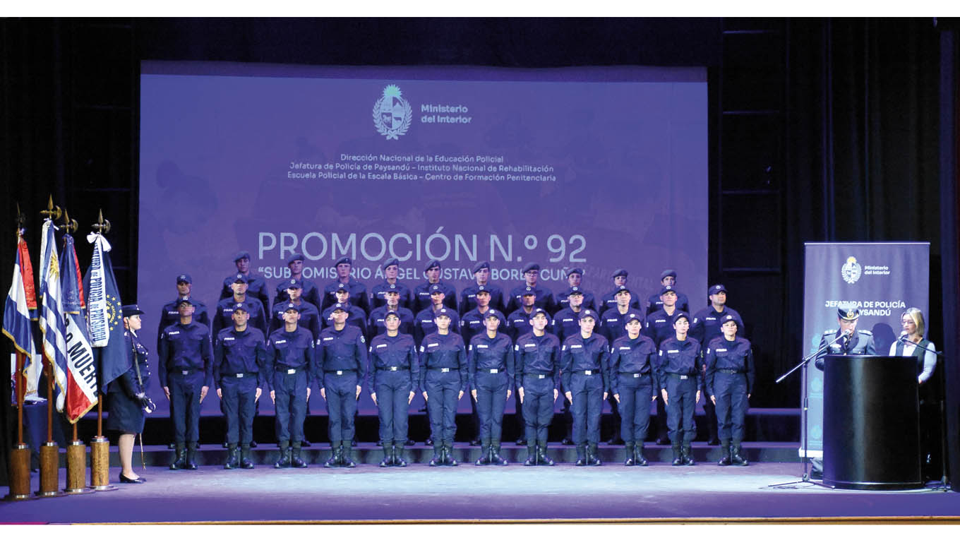 Emotiva ceremonia de egreso de 34 nuevos agentes policiales y penitenciarios en Paysandú