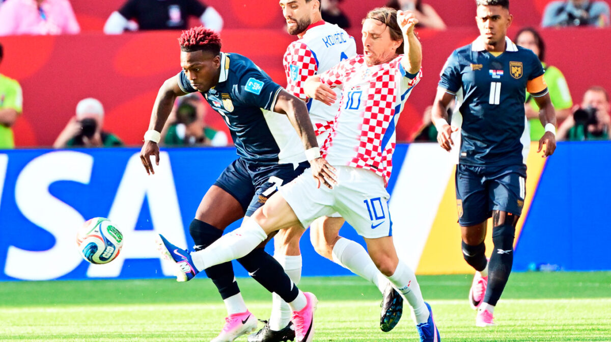 Croacia venció con lo justo a Panamá y mantiene viva la ilusión