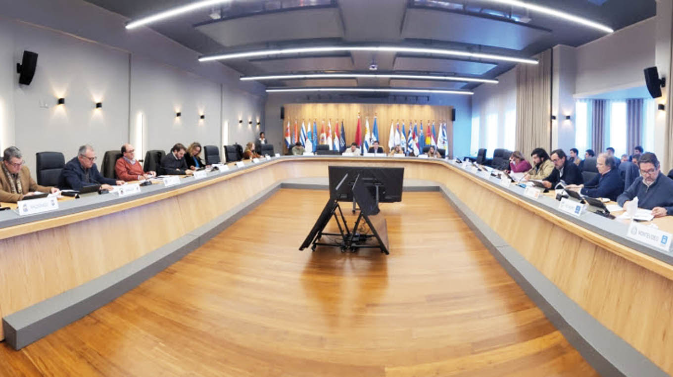 Paysandú obtiene $40 millones para iluminación y suma obras estratégicas que están en evaluación