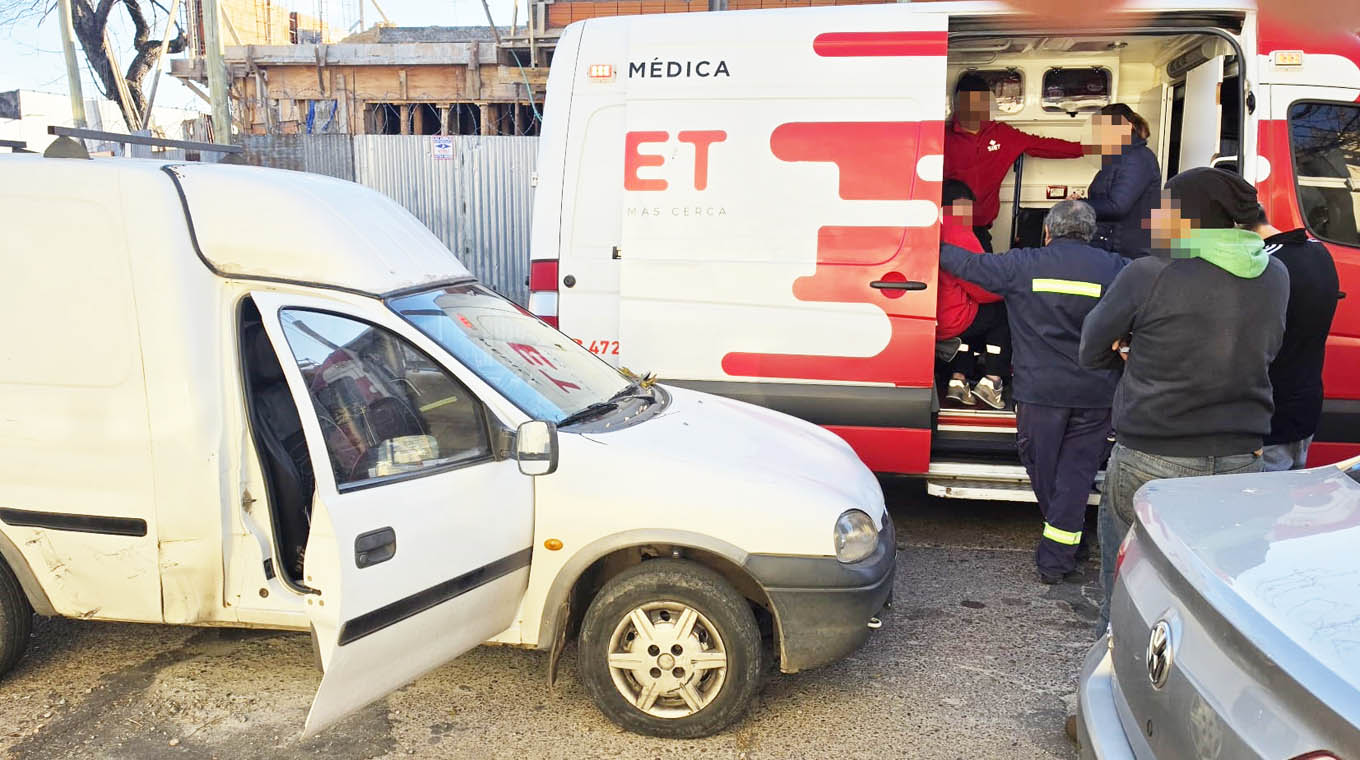 Choque de moto y camioneta