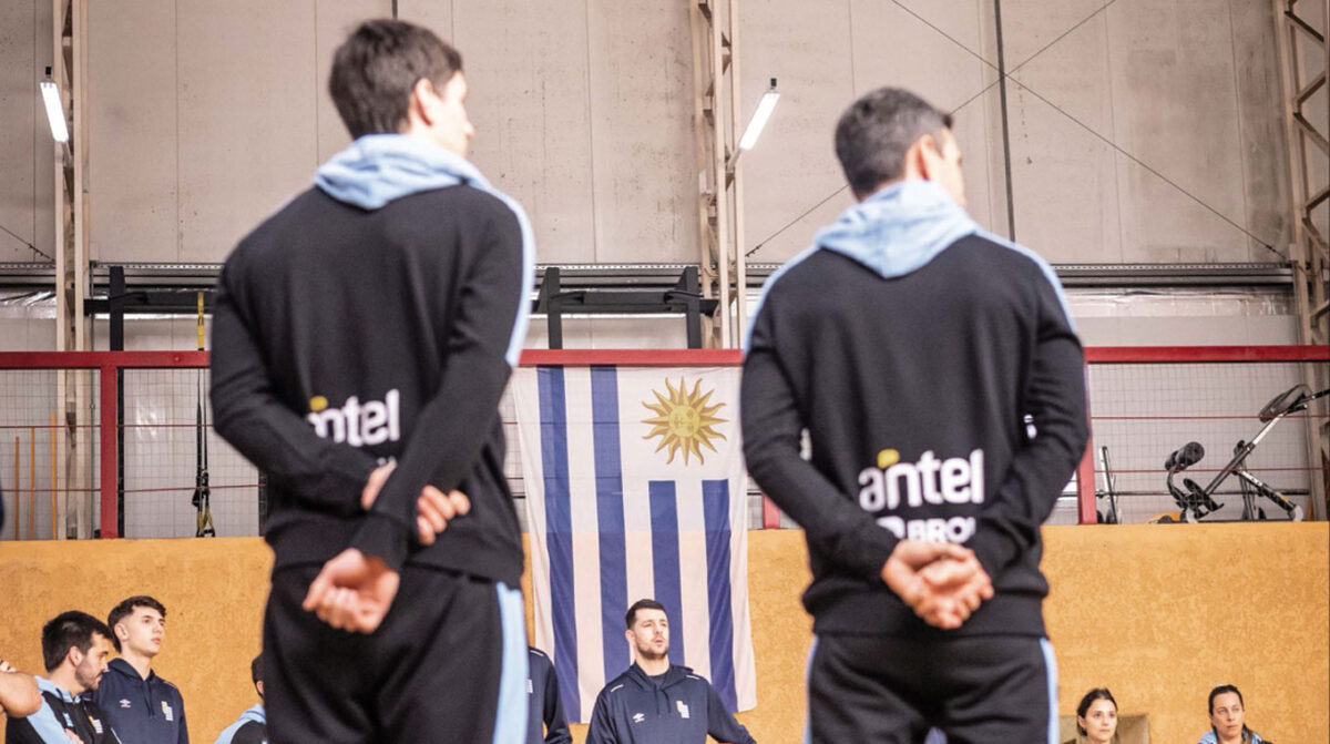 Uruguay ante dos partidos clave por el sueño mundialista
