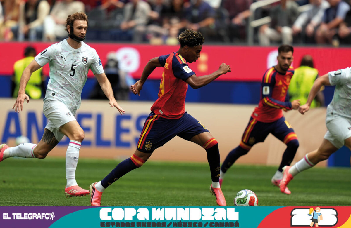 España goleó a Austria y estará en octavos de final