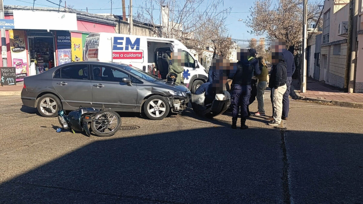 Choque con fuerte caída de motociclista