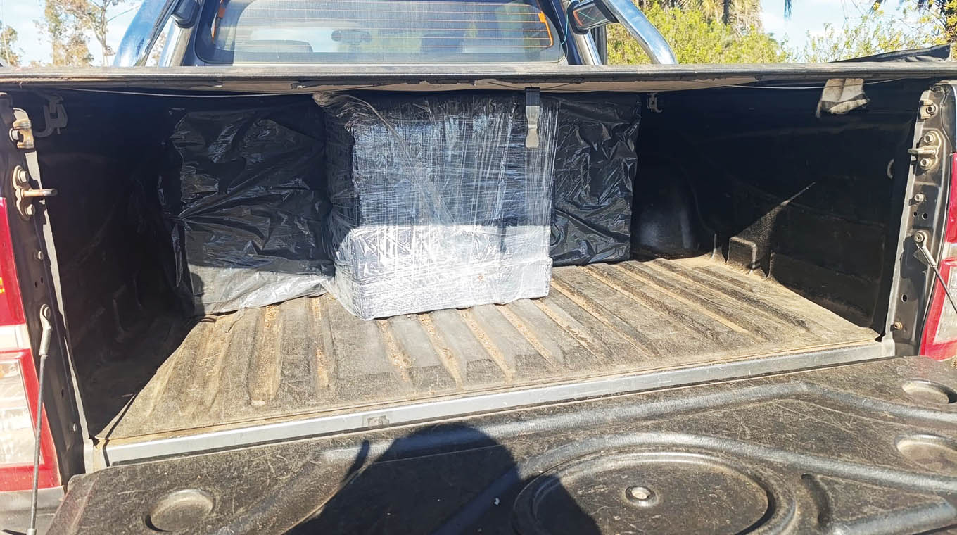 Aduanas incautó 70.000 cigarrillos y una camioneta en un operativo en Paysandú