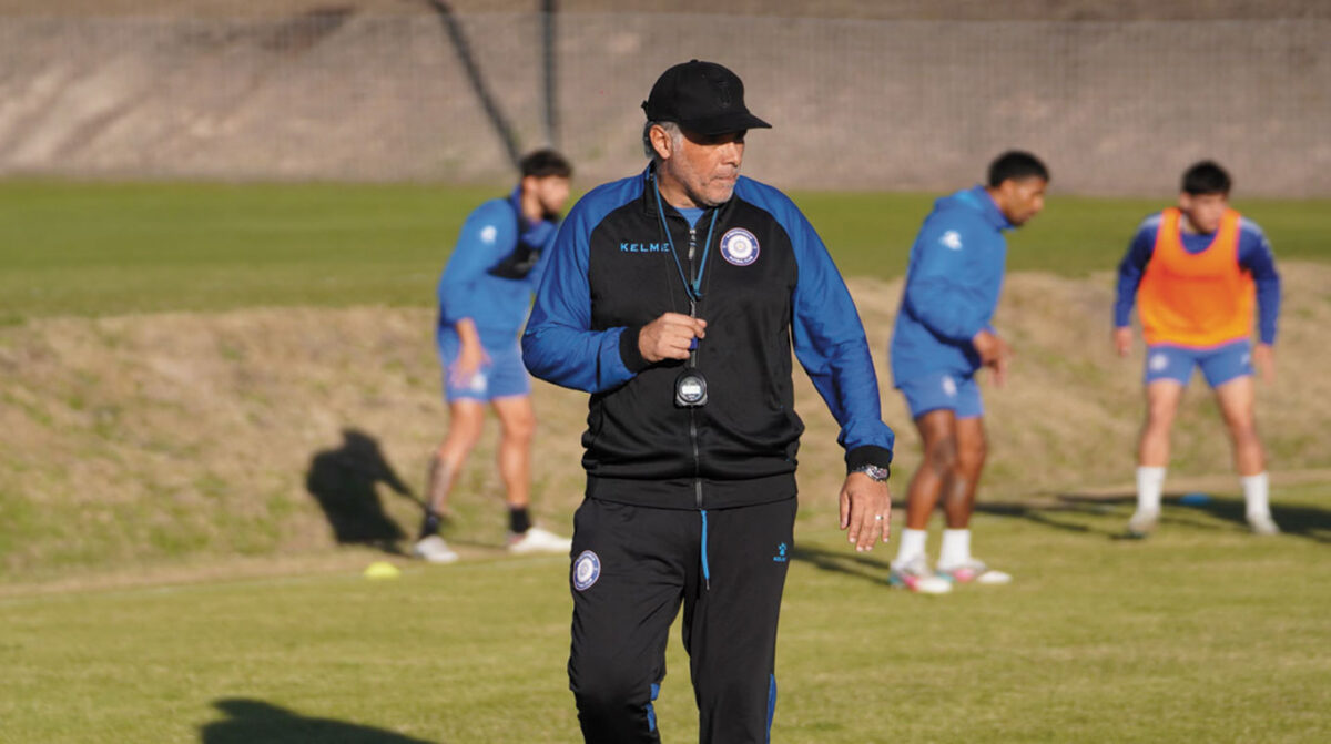 Julio Fuentes comenzó su ciclo en Paysandú FC