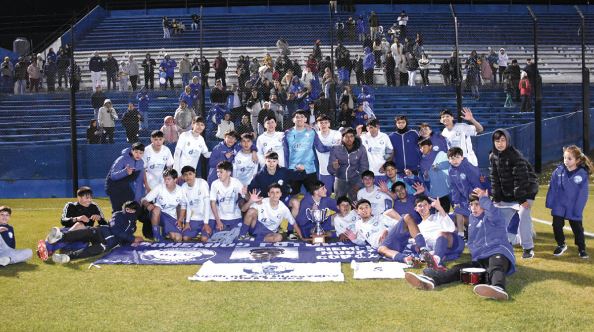 Bohemios alzó el trofeo del Clasificatorio Sub 16