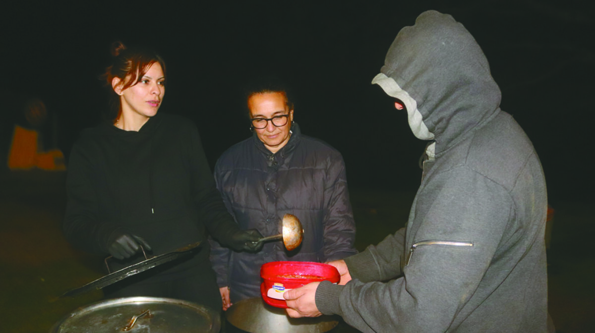 Unas 300 personas acuden a olla solidaria de Vizconde de Mauá y avenida Salto