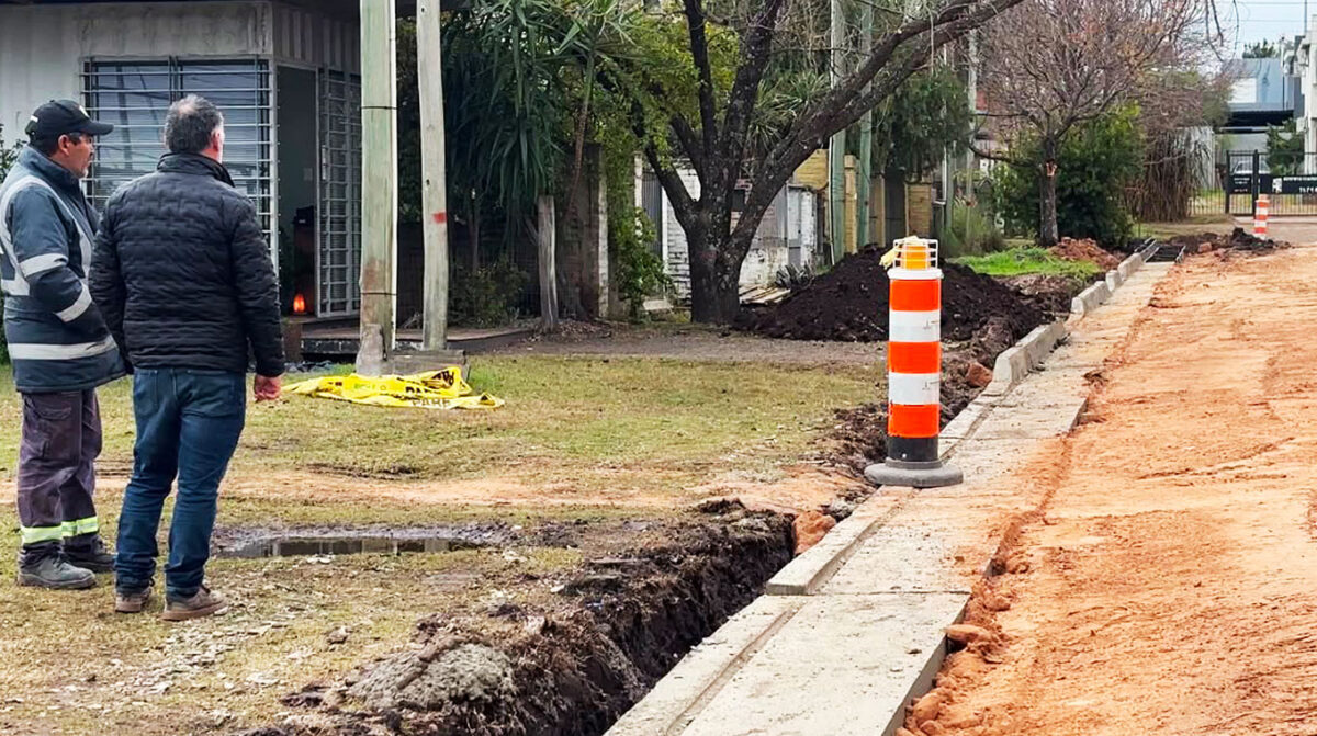 Obras amplía intervenciones en barrios, caminos y la zona costera de Paysandú