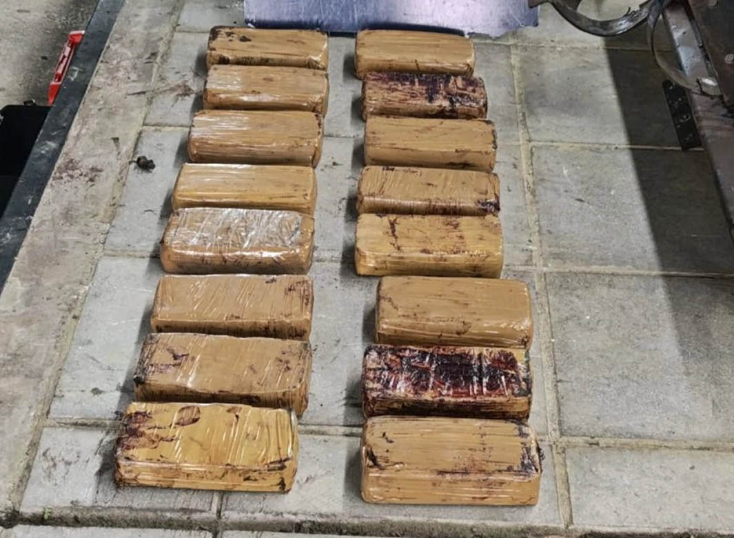 Frustraron ingreso de 16 kilos de cocaína en un camión en puente de Salto Grande