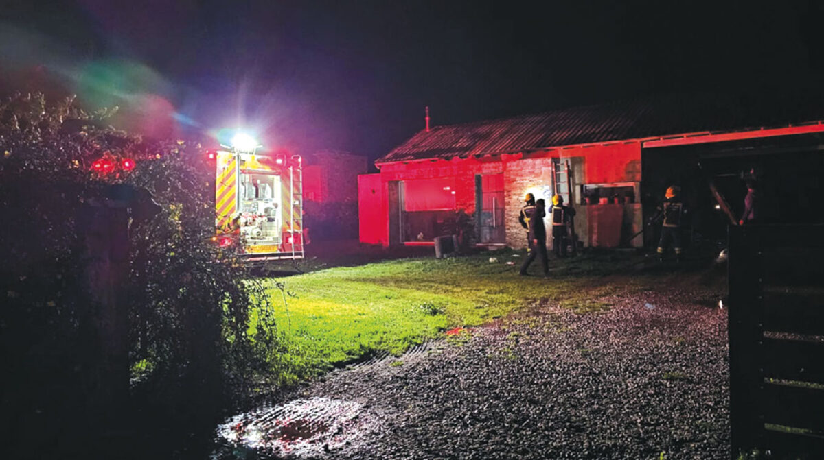 Incendio provocó daños parciales en una vivienda de ruta 90