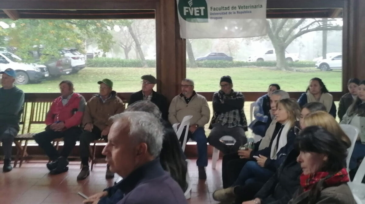 Forestal Caja Bancaria realiza jornada sobre sanidad animal y residuos en carne
