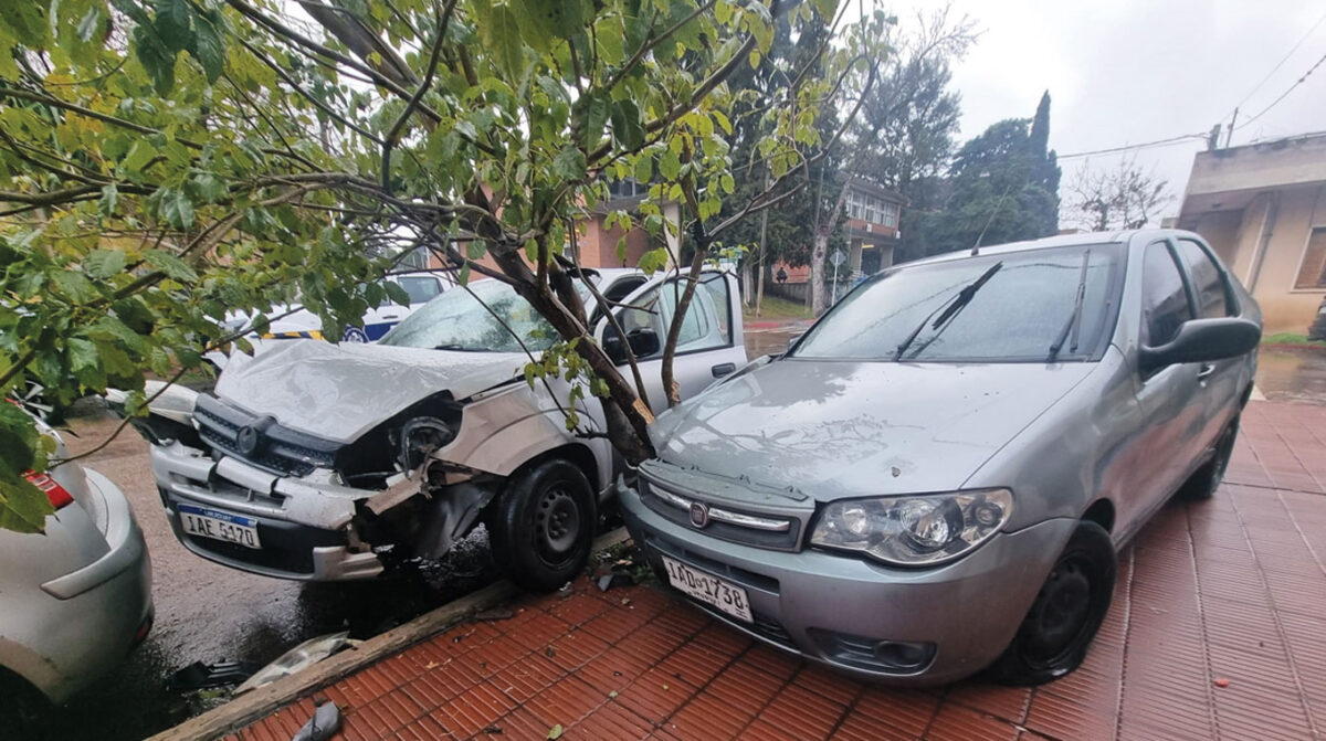 Lesionados en choque en cruce con calle preferencial