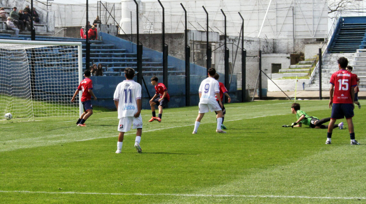 La Blanca Sub 14 goleó a Guichón en el Estadio Artigas