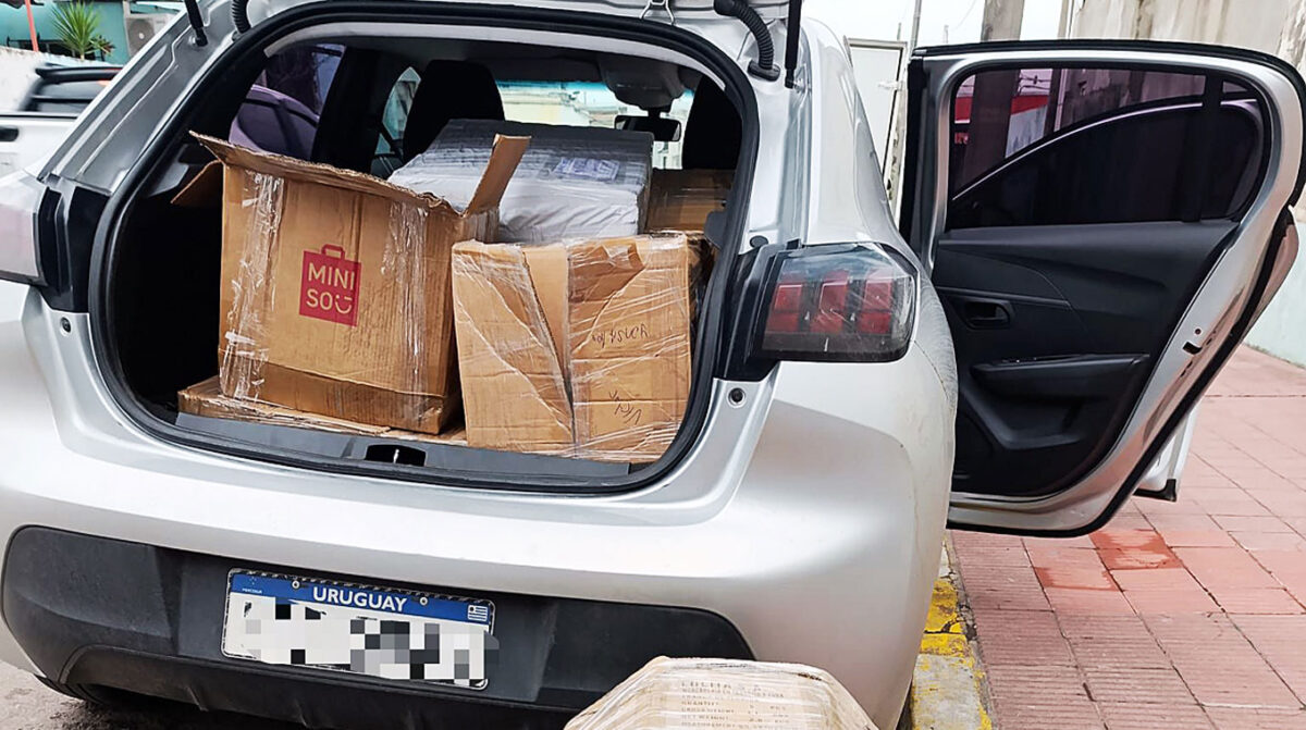 Aduanas incautó 60.000 cigarrillos de contrabando y vehículo en Paysandú